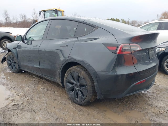 2025 TESLA MODEL Y 7SAYGDEE0SF292590 Photo 2