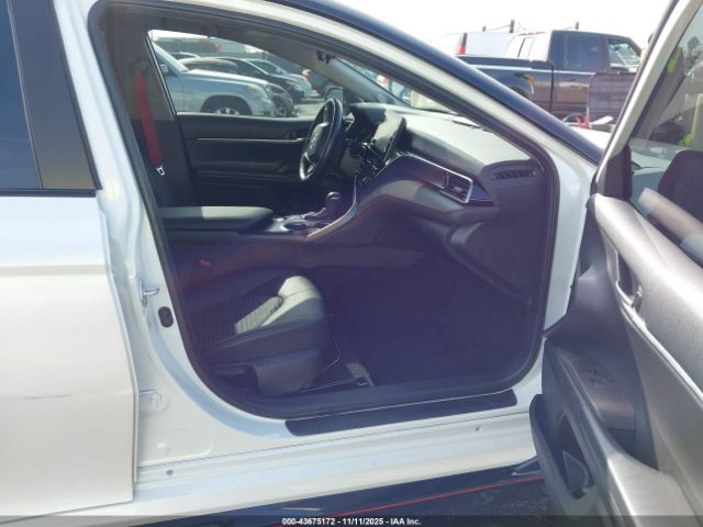 2022 TOYOTA CAMRY 4T1KZ1AK9NU070225 Photo 4