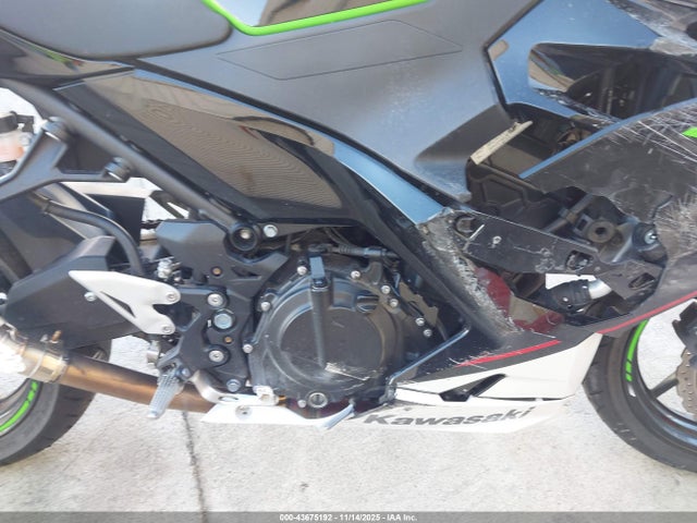 2022 Kawasaki Ex400 მანქანა იყიდება აუქციონზე, vin: JKAEXKG15NDAG9626, აუქციონის ნომერი: 43675192