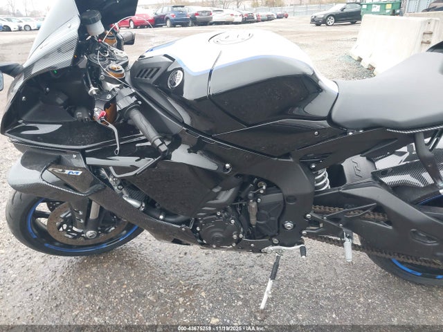 Yamaha Yzf-r1 2023 JYARN66E4PA002705 Image 9