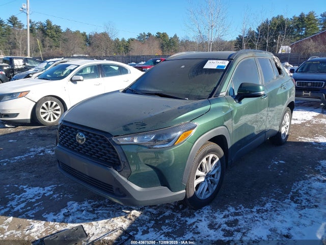 Toyota Corolla Cross Le 2022 7MUCAABGXNV018980 Image 2