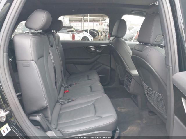 2025 AUDI Q7 WA1ACBF72SD027377 Photo 7