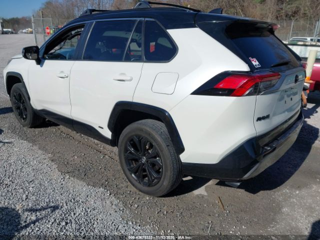 2022 TOYOTA RAV4 HYBRID 4T3E6RFV8NU072062 Photo 2