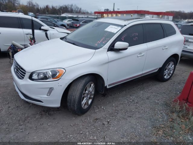 2015 VOLVO XC60 YV4612RK8F2658778 Photo 1