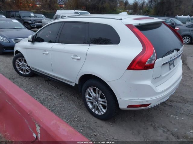 2015 VOLVO XC60 YV4612RK8F2658778 Photo 2