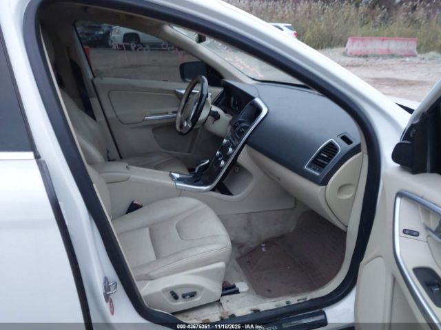 2015 VOLVO XC60 YV4612RK8F2658778 Photo 4