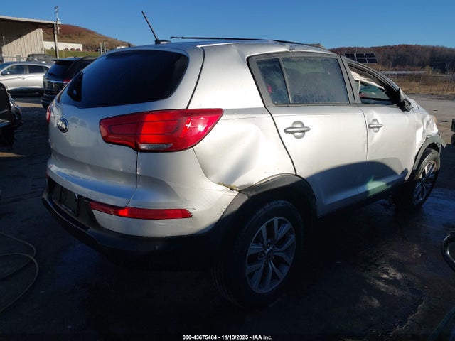 Продажа на аукционе авто 2016 Kia Sportage Lx, vin: KNDPB3AC2G7811268, номер лота: 43675484