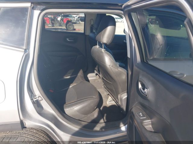 2019 JEEP COMPASS 3C4NJDCB9KT666612 Photo 7