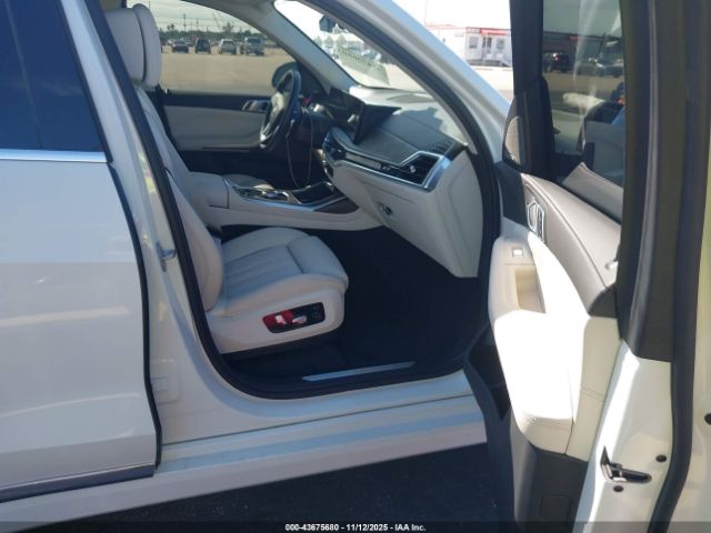 2024 BMW X7 5UX23EM05R9U17855 Photo 4