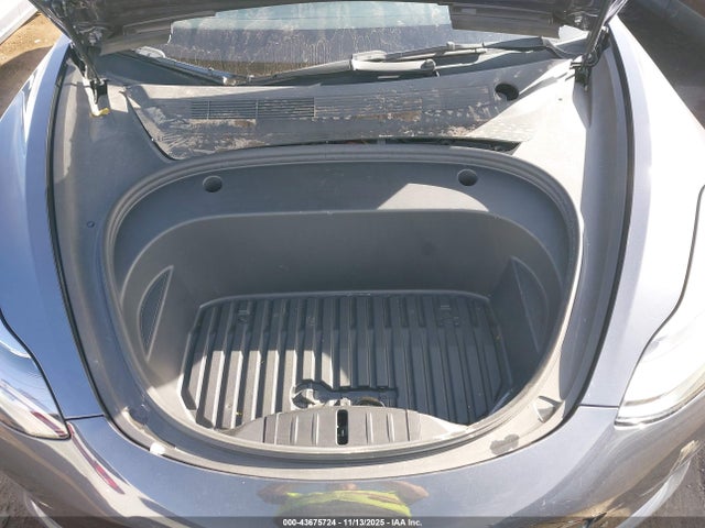 Продаж на аукціоні авто 2022 Tesla Model 3 Rear-wheel Drive, vin: 5YJ3E1EA8NF320665, номер лоту: 43675724