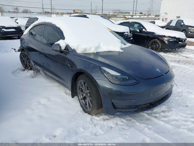 Продаж на аукціоні авто 2022 Tesla Model 3 Rear-wheel Drive, vin: 5YJ3E1EA8NF320665, номер лоту: 43675724