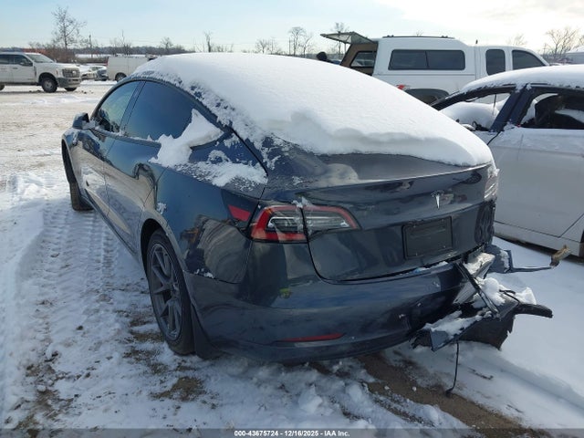 Продаж на аукціоні авто 2022 Tesla Model 3 Rear-wheel Drive, vin: 5YJ3E1EA8NF320665, номер лоту: 43675724