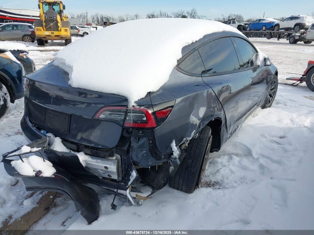 Продаж на аукціоні авто 2022 Tesla Model 3 Rear-wheel Drive, vin: 5YJ3E1EA8NF320665, номер лоту: 43675724
