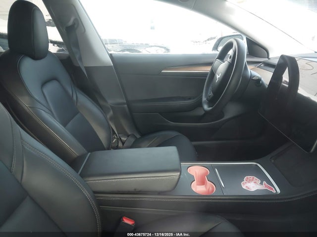 Продаж на аукціоні авто 2022 Tesla Model 3 Rear-wheel Drive, vin: 5YJ3E1EA8NF320665, номер лоту: 43675724