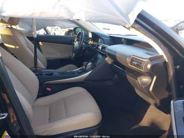 2017 LEXUS IS 200T JTHBA1D28H5054599 Photo 4