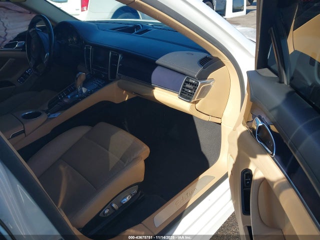 2016 PORSCHE PANAMERA WP0AA2A74GL006675 Photo 4