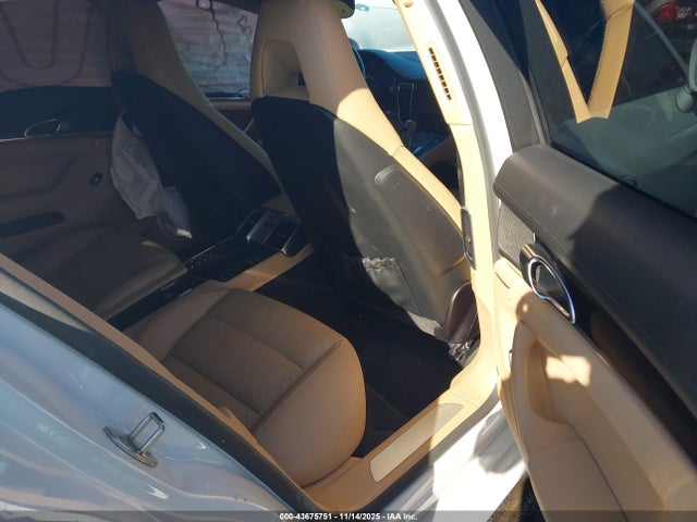 2016 PORSCHE PANAMERA WP0AA2A74GL006675 Photo 7