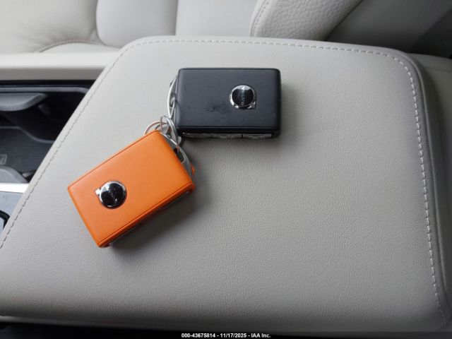 2025 VOLVO XC60 YV4M12RJXS1128732 Photo 10