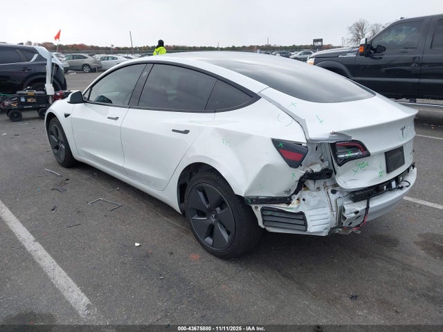 2022 TESLA MODEL 3 5YJ3E1EB0NF339221 Photo 2