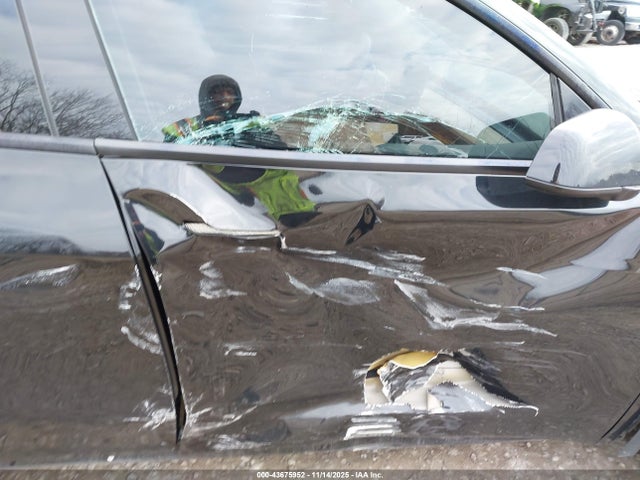 2021 TESLA MODEL Y 5YJYGDEEXMF194389 Photo 4