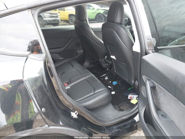 2021 TESLA MODEL Y 5YJYGDEEXMF194389 Photo 7