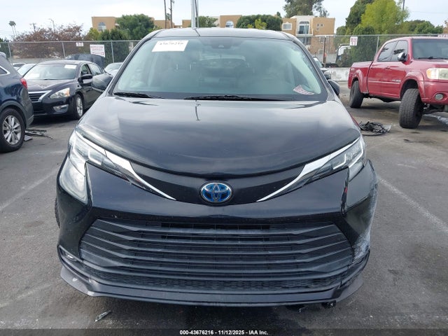Toyota SIENNA LE 2021 5TDKRKEC3MS047135 Image 12