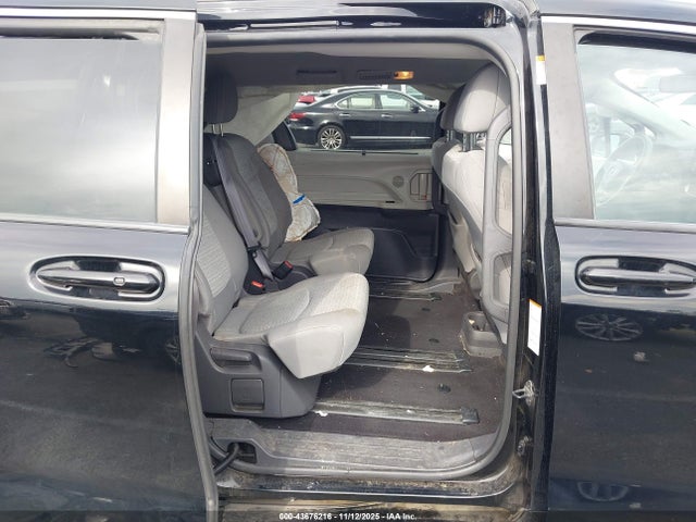 2021 TOYOTA SIENNA 5TDKRKEC3MS047135 Photo 7