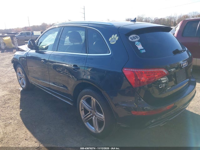 2011 AUDI Q5 WA1DKAFP1BA046143 Photo 2