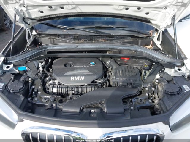 2017 BMW X1 WBXHT3C36H5F83048 Photo 9