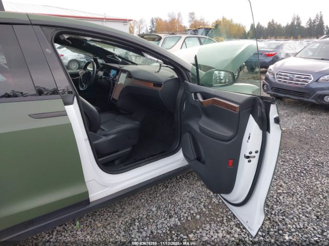 2020 TESLA MODEL X 5YJXCAE20LF298352 Photo 4