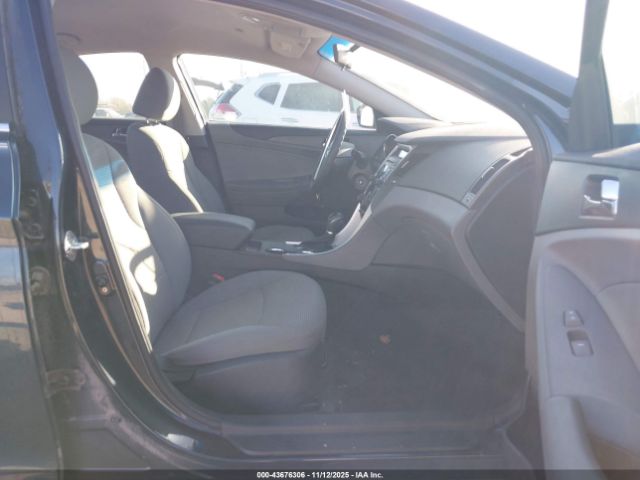 2011 HYUNDAI SONATA 5NPEB4AC9BH101477 Photo 4