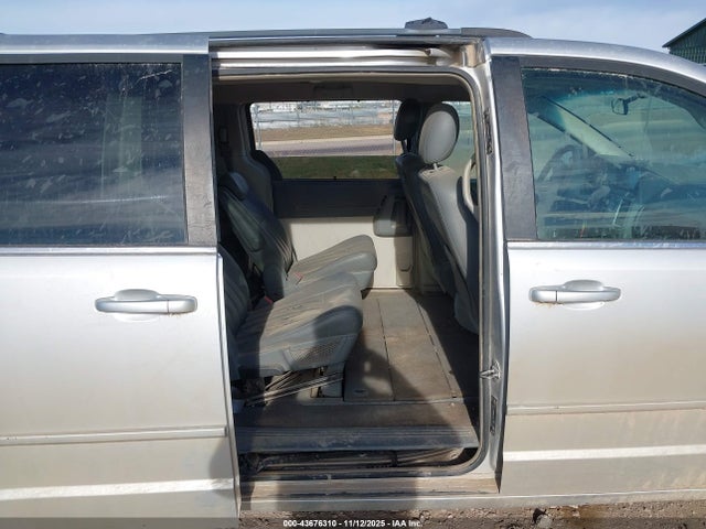 Продажа на аукционе авто 2008 Chrysler Town & Country Touring, vin: 2A8HR54PX8R711826, номер лота: 43676310