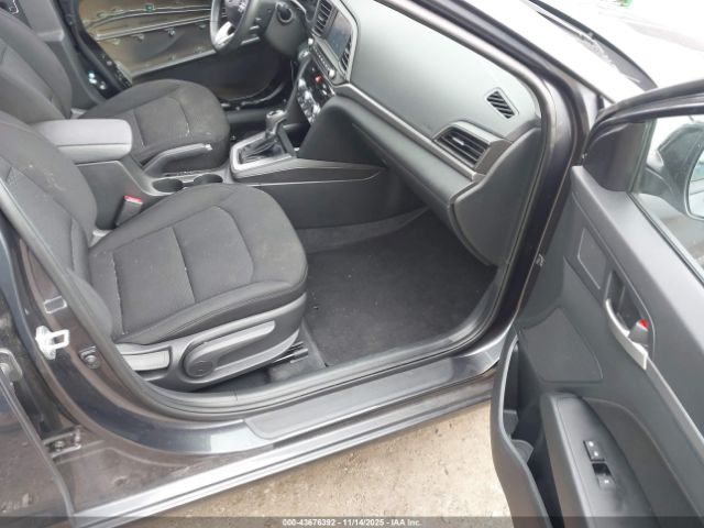 2020 HYUNDAI ELANTRA 5NPD84LF0LH620162 Photo 4