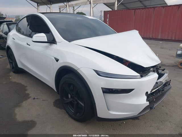 2026 TESLA MODEL Y 7SAYGDEE8TF409950 Photo 0
