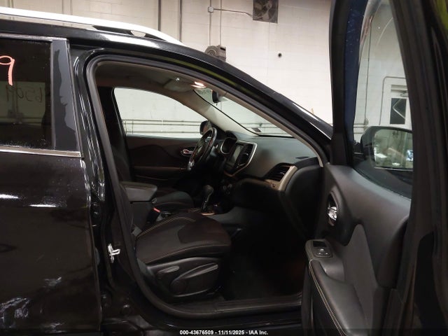 Продажа на аукционе авто 2015 Jeep Cherokee Latitude, vin: 1C4PJMCS1FW794836, номер лота: 43676509