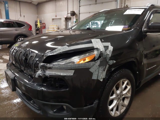 Продажа на аукционе авто 2015 Jeep Cherokee Latitude, vin: 1C4PJMCS1FW794836, номер лота: 43676509