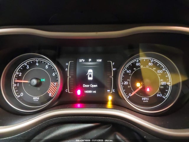 Продажа на аукционе авто 2015 Jeep Cherokee Latitude, vin: 1C4PJMCS1FW794836, номер лота: 43676509