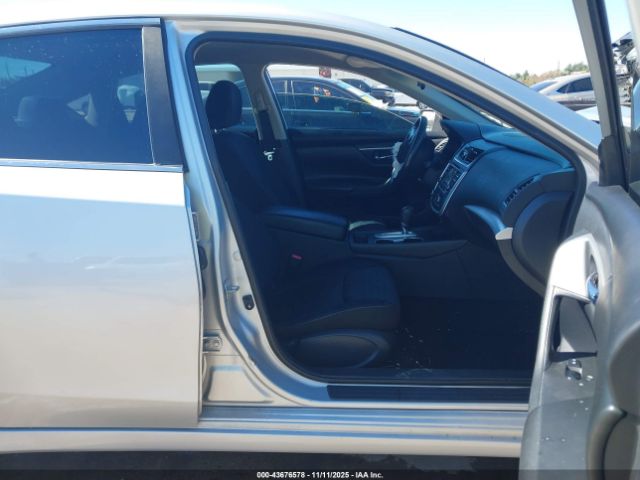 2016 NISSAN ALTIMA 1N4AL3AP6GC261804 Photo 4