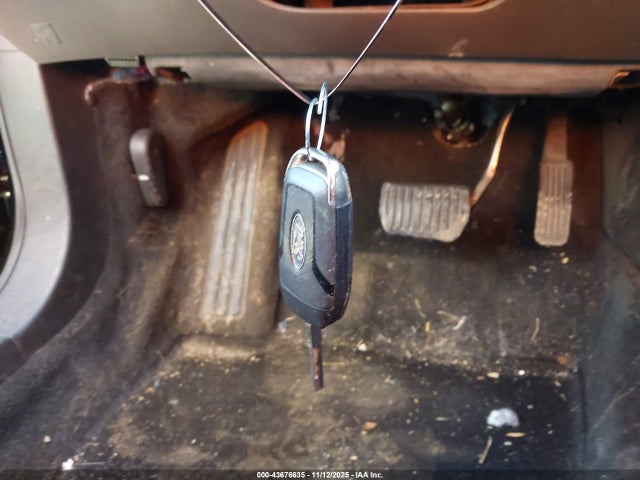 43676635 :رقم المزاد ، 1FA6P0H75F5117615 vin ، 2015 Ford Fusion Se مزاد بيع