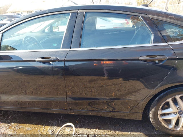 43676635 :رقم المزاد ، 1FA6P0H75F5117615 vin ، 2015 Ford Fusion Se مزاد بيع