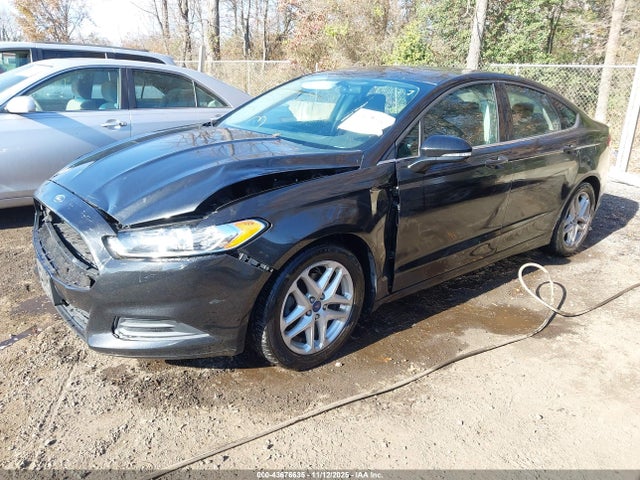 43676635 :رقم المزاد ، 1FA6P0H75F5117615 vin ، 2015 Ford Fusion Se مزاد بيع