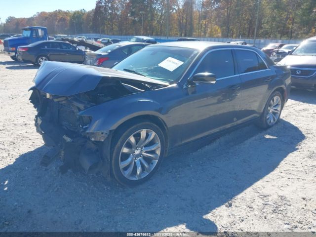 2019 CHRYSLER 300 2C3CCAEG5KH536445 Photo 1