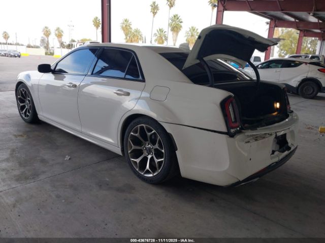 2018 CHRYSLER 300 2C3CCABGXJH261416 Photo 2