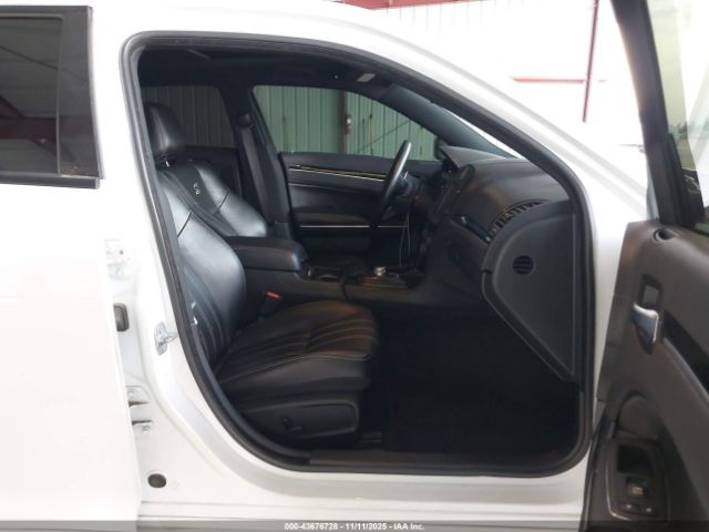 2018 CHRYSLER 300 2C3CCABGXJH261416 Photo 4