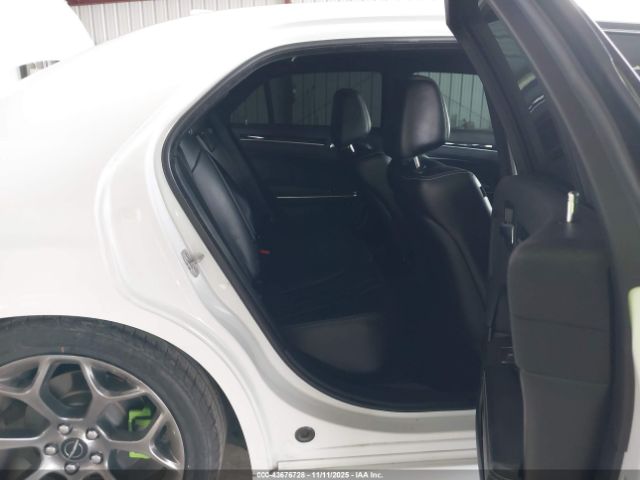 2018 CHRYSLER 300 2C3CCABGXJH261416 Photo 7