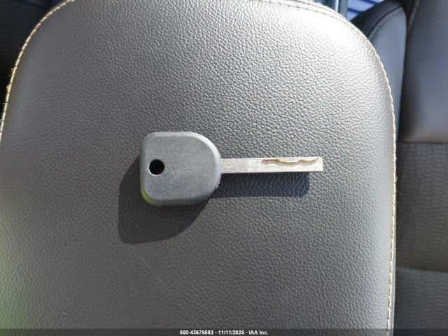 1G1105S38HU186389 Chevrolet IMPALA 1LT