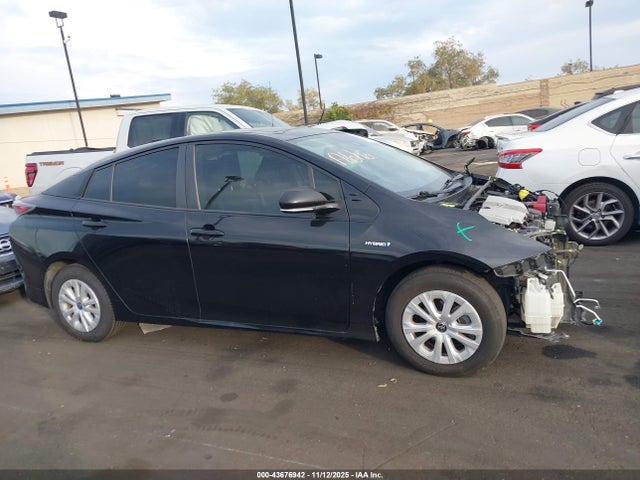 Toyota Prius Four 2016 JTDKARFUXG3011309 Image 13