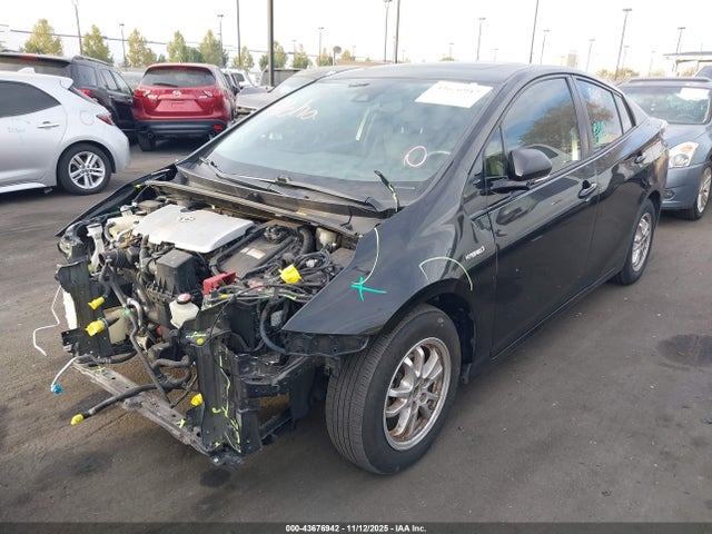 Toyota Prius Four 2016 JTDKARFUXG3011309 Image 2