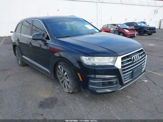 2017 AUDI Q7 WA1VAAF75HD000409
