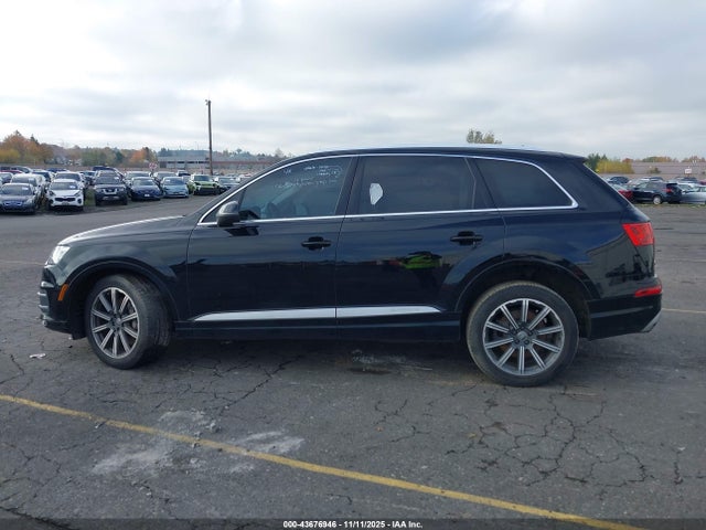 WA1VAAF75HD000409 Audi Q7 3.0t Premium